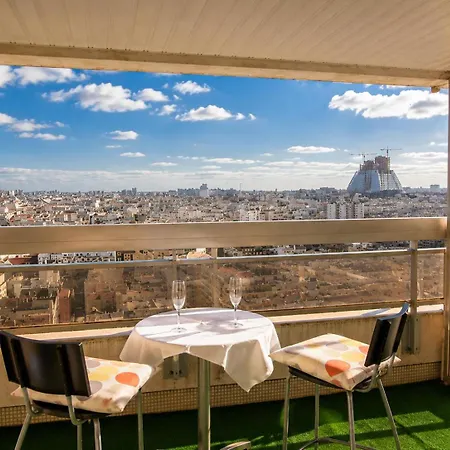 Tour Eiffel Avec Vue Panoramique *